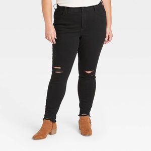 Mid-Rise Skinny Jeans, Black, Size 22W